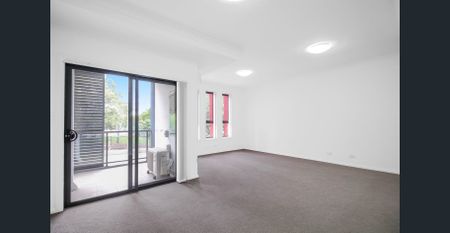 Immaculate Two Bedroom Apartment With All The Extras! - Photo 2