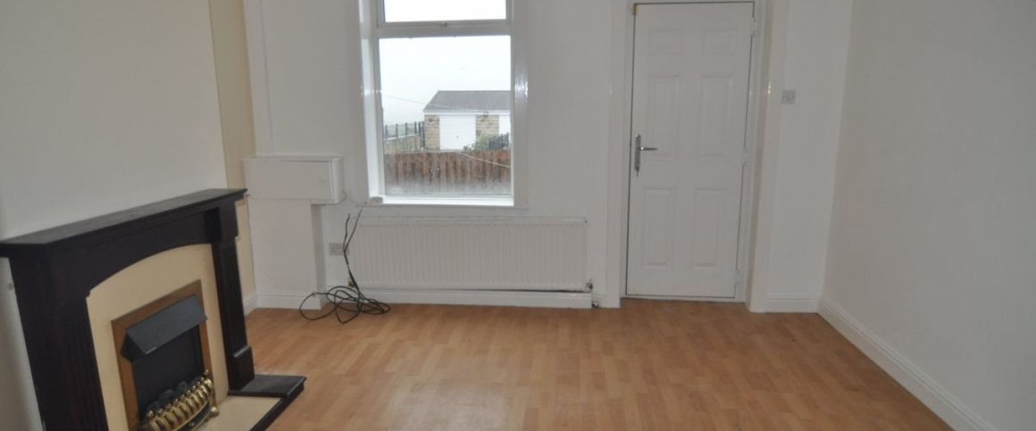 2 bed Terraced - To Let - Photo 1