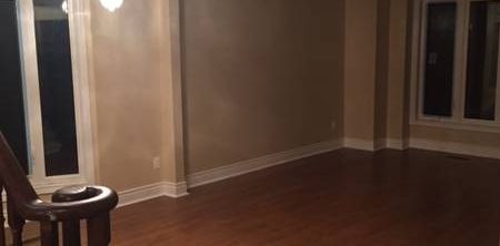 -= 5 bed 3 bath house. Parking & large backyard! =- - Photo 2