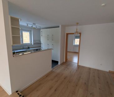 Helle und freundliche 3,5 Zimmer-Wohnung in Sindelfingen Ost - Photo 2