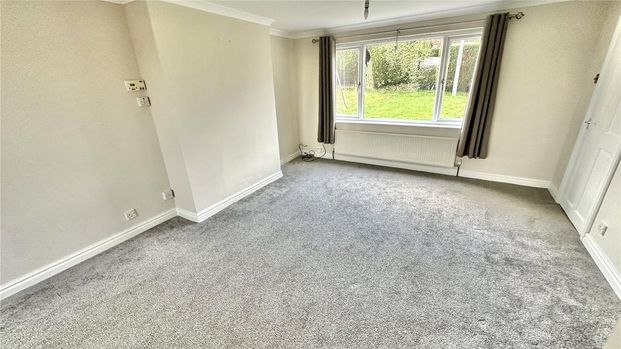 3 bedroom end of terrace house to rent - Photo 1