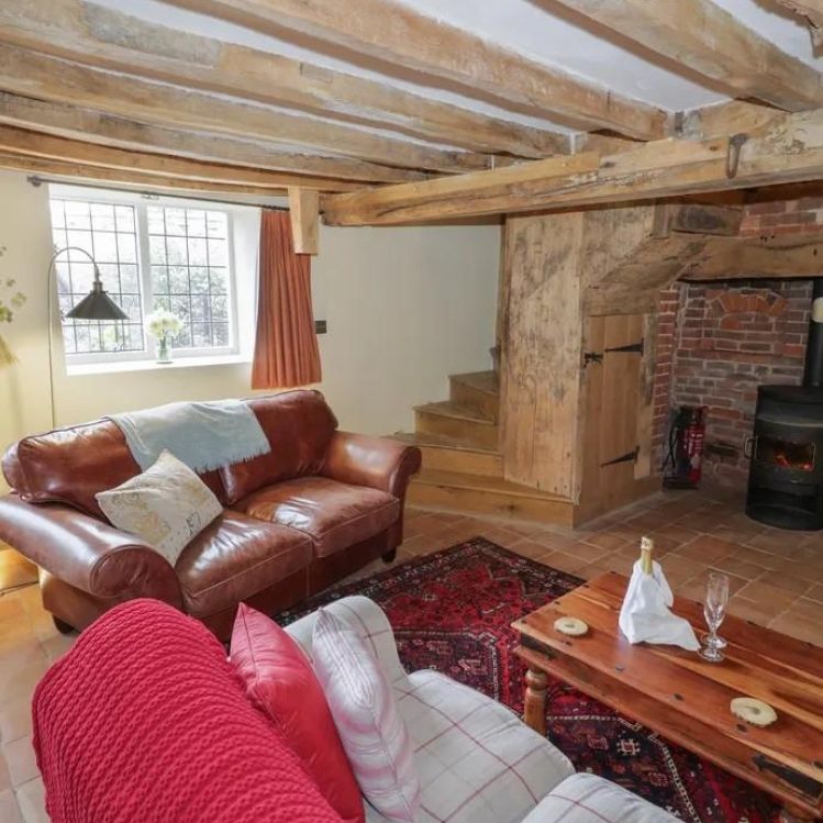 The Malthouse, Four Ashes Hall, Bridgnorth Road - Photo 1