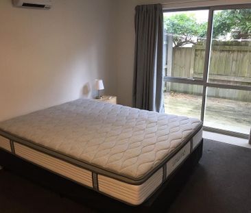 Chic 1BR Urban Retreat - Frankton - Photo 3