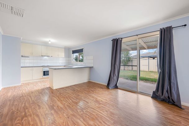 Great family Home in Quiet Court - Photo 1