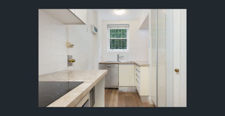 CHARMING APARTMENT IN SOUGHT-AFTER WATERSIDE LOCATION - Photo 5