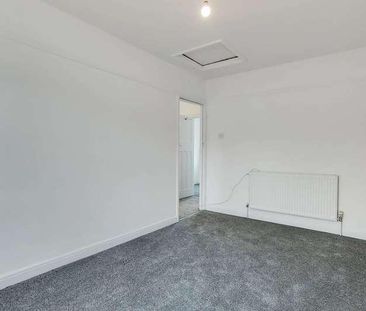 Beechwood Gardens, Ealing, NW10 - Photo 3