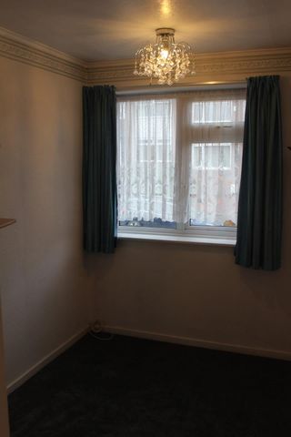 3 Bed Terraced House, Moorfield, LS27 - Photo 5