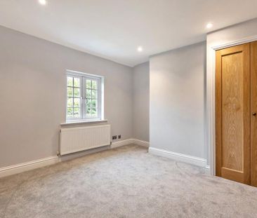 3 bedroom end of terrace house to rent - Photo 3