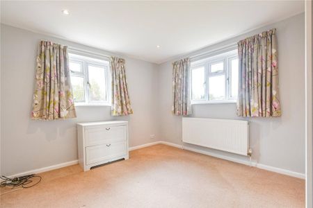 3 bedroom detached bungalow to rent - Photo 5