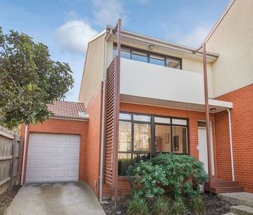 23 Brushbox Court, Clayton VIC 3168 - Townhouse For Rent | Domain - Photo 2