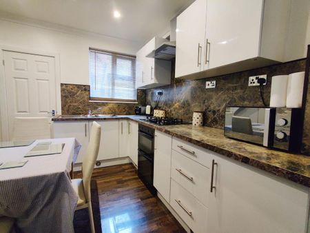 2 bedroom terraced house to rent - Photo 5