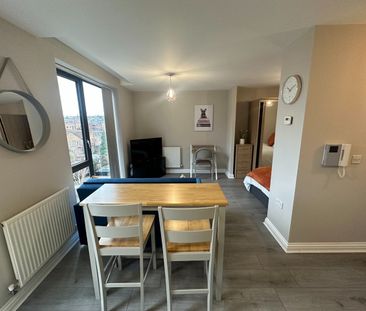 Studio Flat, Fletcher Court, NW9 - Photo 4