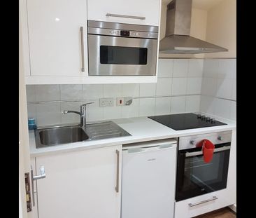 Studio Flat, Willesden Green, NW2 - Photo 1