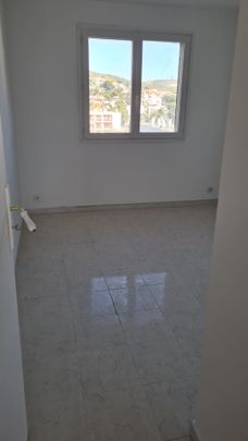 Appartement 3 pièces 56m2 MARSEILLE 15EME 820 euros - Photo 1