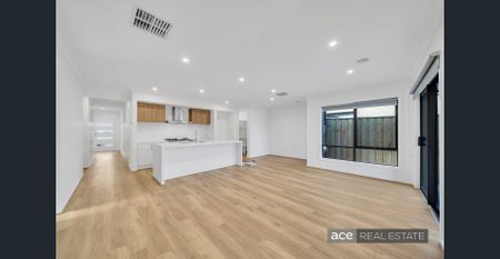 Immaculate Brand-New Family Home!! - Photo 4