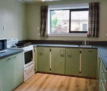 Ready to move in, 6 mins walk to University - Photo 2