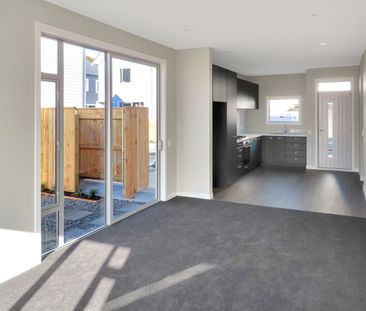 Waterloo Living - Photo 2