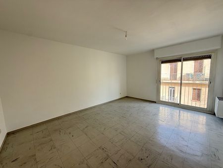 Location Appartement 2 pièces 55m² - Photo 3