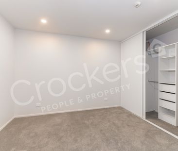 2 Bedrooms + Secure car park at the Heart of Albany - Photo 6