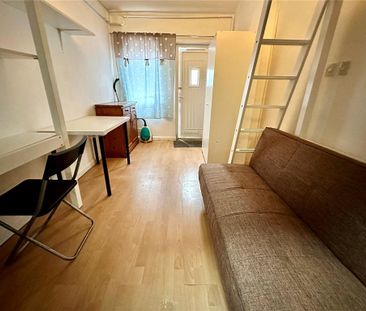 Studio to rent - Photo 4