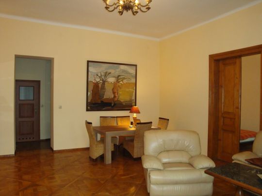 Katedralna, 3-pokojowe, 105m2, II piętro, Umeblowane - Photo 1