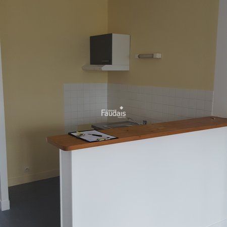 Location Appartement 2 pièces 47m² COUTANCES 50200 - Photo 4