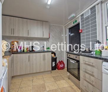 4 Bedroom End Terraced House for rent in Delph Lane - Photo 1