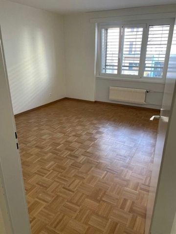 Appartement familial de 4.5 pièces avec balcon fermé ! - Foto 2