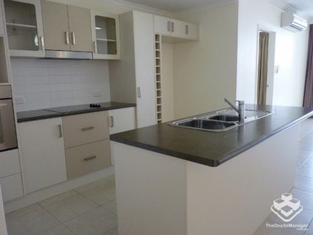 Three bedrooms, two bathrooms, ground floor apartment unit, West End, Townsville - Photo 5