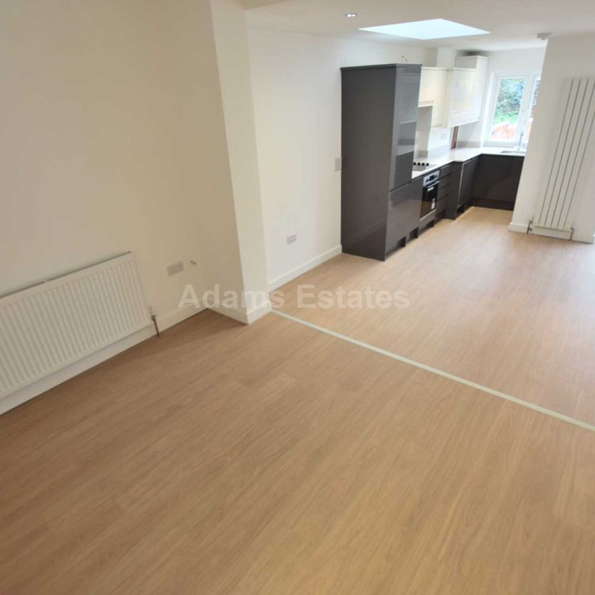 Price £1,275 pcm - Available 11/11/2024 - Furnished / Unfurnished - Photo 1