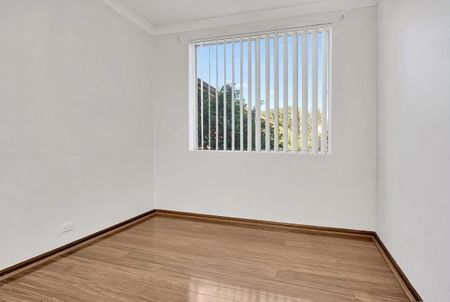Two Bedroom Unit Close to Nepean Hospital - Photo 3