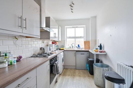 2 bedroom flat to rent - Photo 3