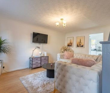 2 Bed Semi-Detached House, Greton Close, M13 - Photo 3