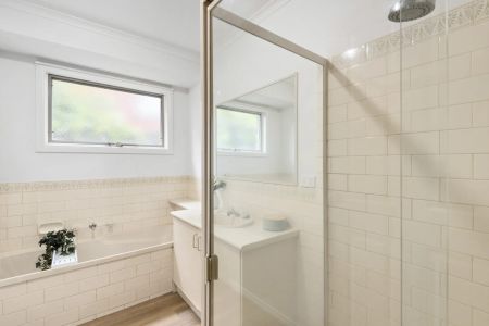 Perfect family proportions in the exclusive 'Croydon Hills' pocket - Photo 5