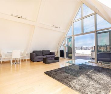 2 bedroom penthouse to rent - Photo 4