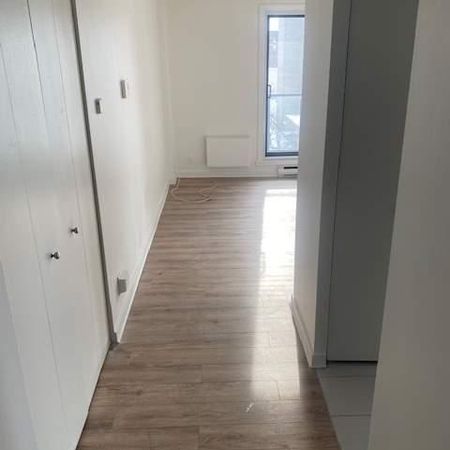 1 CH - 1 SDB - Longueuil - $1,640 /mo - Photo 4