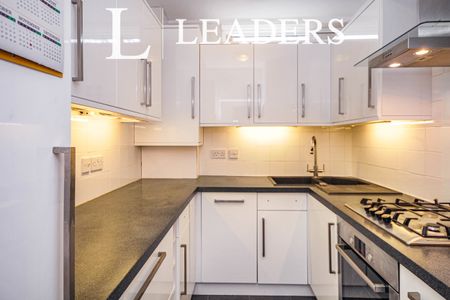 3 bedroom apartment to rent Mays Hill Road, Bromley, BR2 - Photo 3