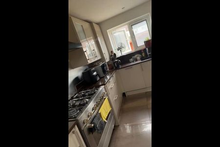 Room in a Shared House, Natal Road, IG1 - Photo 4