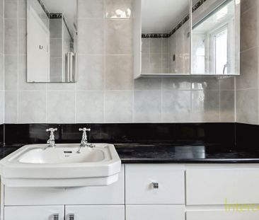 4 bedroom detached house to rent - Photo 4