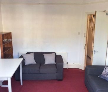 4 bedroom semi-detached house to rent - Photo 1