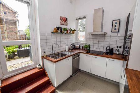 2 bedroom flat to rent - Photo 5