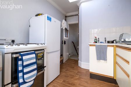 2 bedroom maisonette to rent - Photo 3