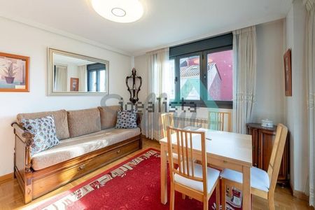 Alquiler de piso en Calle Jacinto Benavente - Photo 3