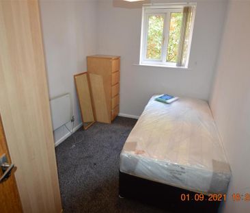 2 bedroom flat to rent - Photo 4