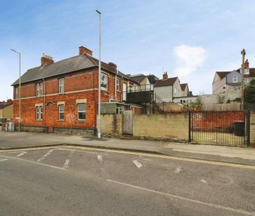 2 bedroom maisonette to rent - Photo 6