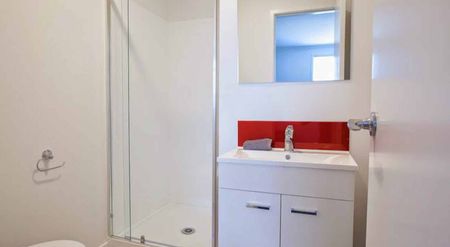 Short walk to Uni - Photo 2