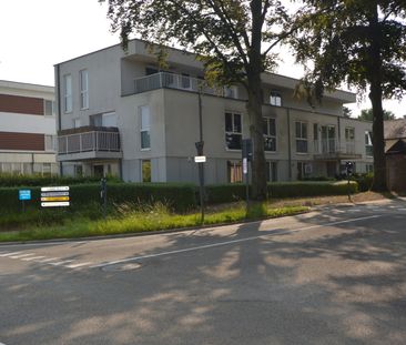 Gelijkvloers 1 slpk. app., met een bew. opp. van 79m². - Foto 5