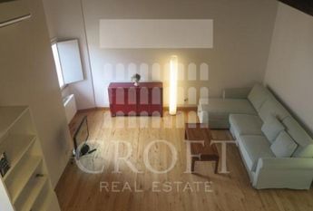 Center-Pantheon: Beautiful fully furnihed modern 1 bedroom, 2 bath loft in Historic building. Quiet, bright, parquet floors, high ceilings, air conditioning, close to services. # 2264