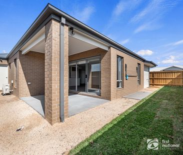 Modern Family Living in a Newly Built 4-Bedroom Home - Photo 4