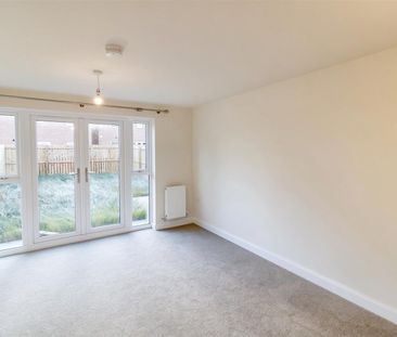 3 Bedroom House - Townhouse - Photo 1